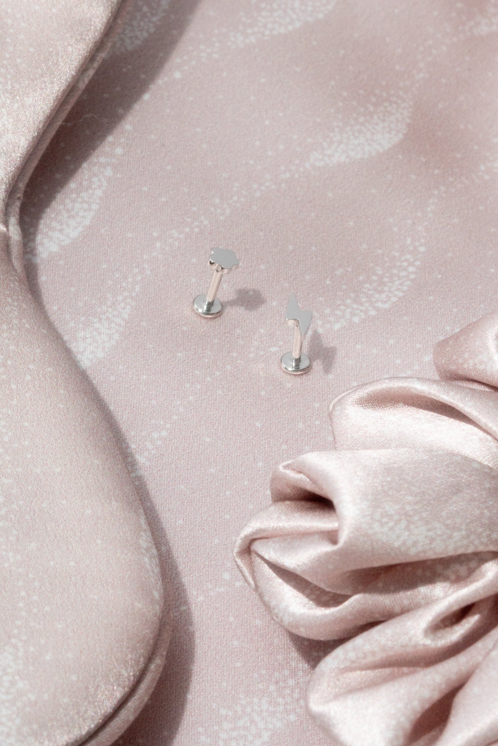 Flower Threaded Flat Back Stud (Single) - Image 10