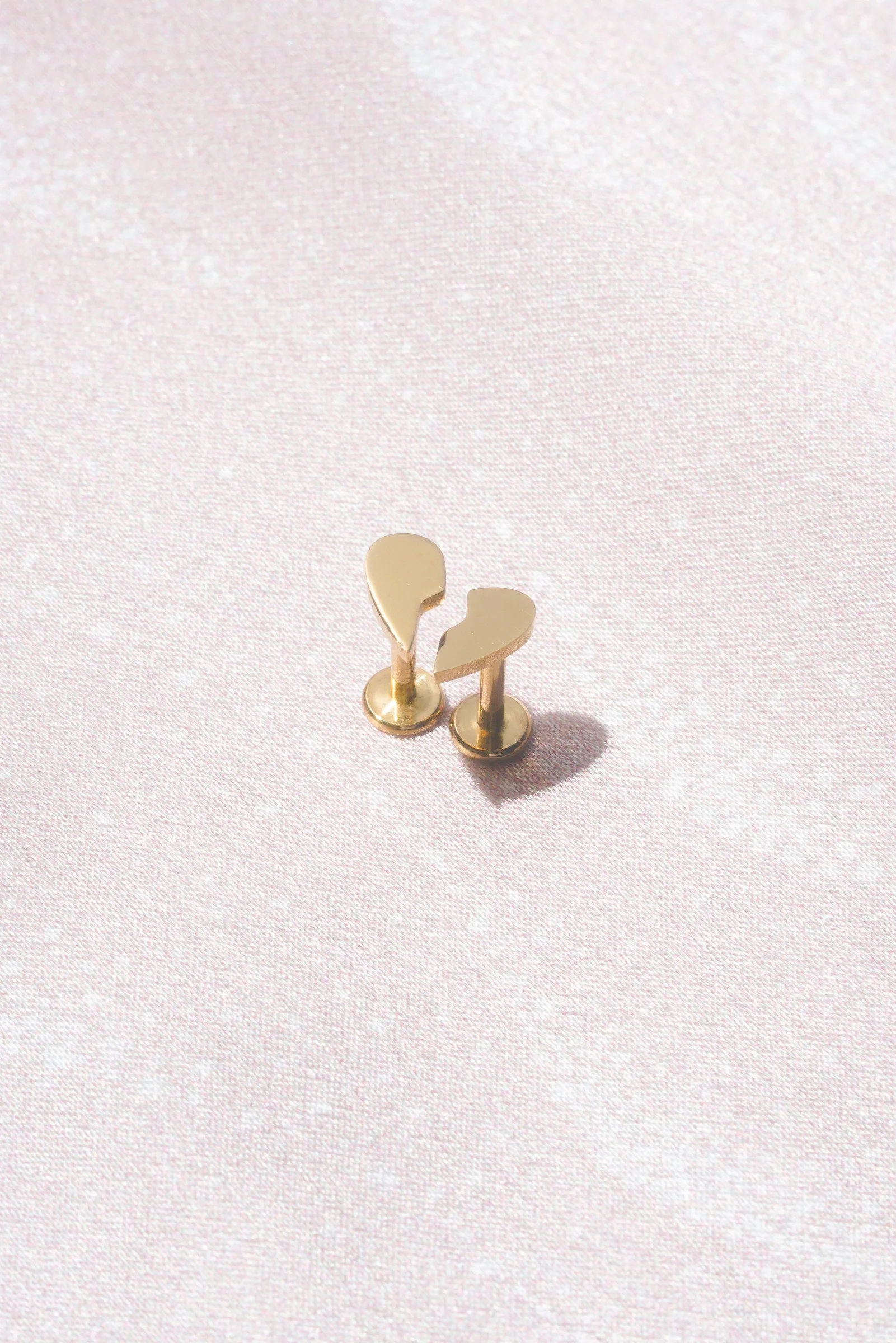 Friendship Hearts Threaded Flat Back Studs (Pair) - Image 8