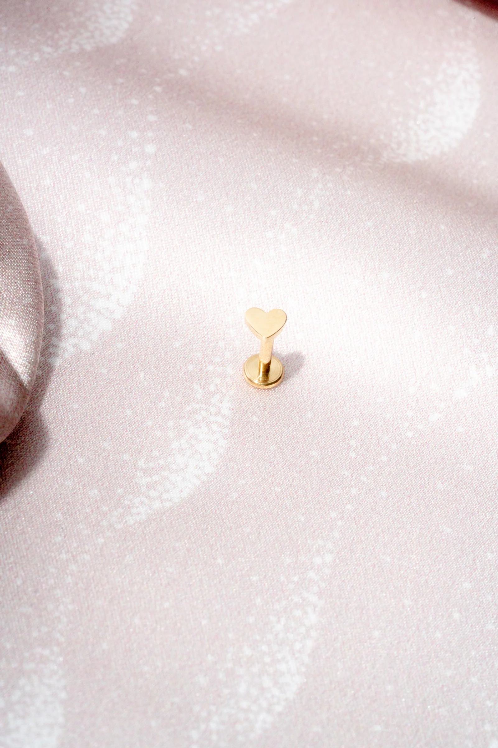 Heart Threaded Flat Back Stud (Single) - Image 5