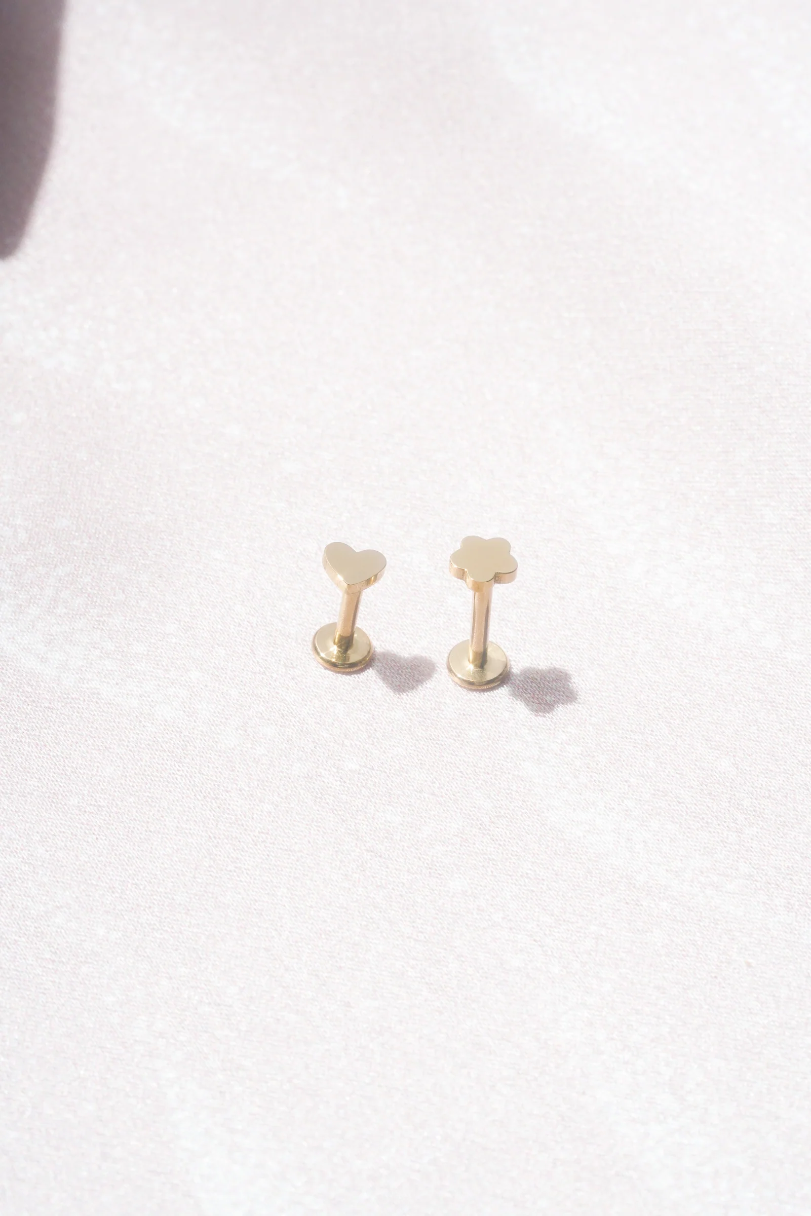 Heart Threaded Flat Back Studs (Pair) - Image 11