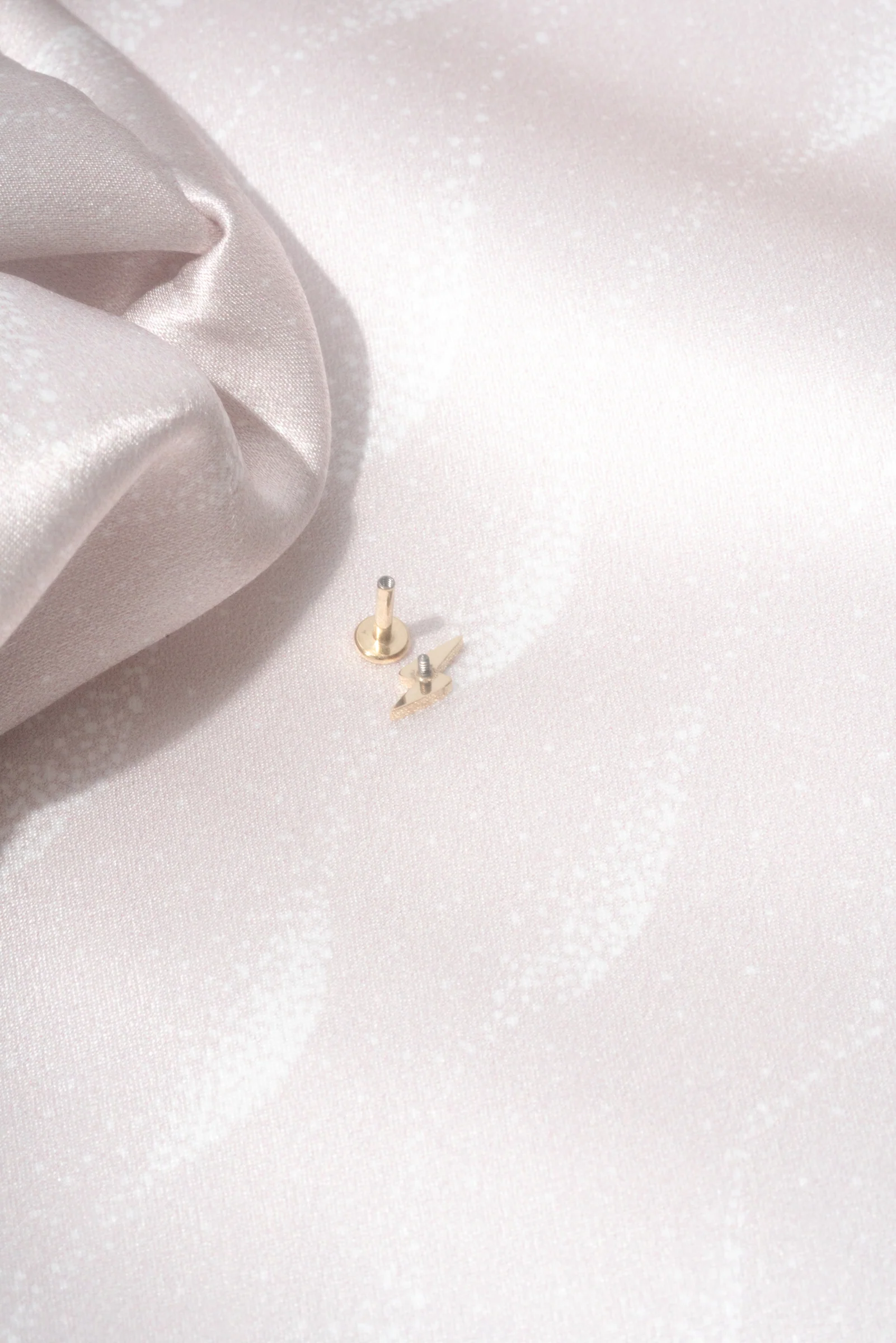 Lightning Threaded Flat Back Stud (Left Single) - Image 5