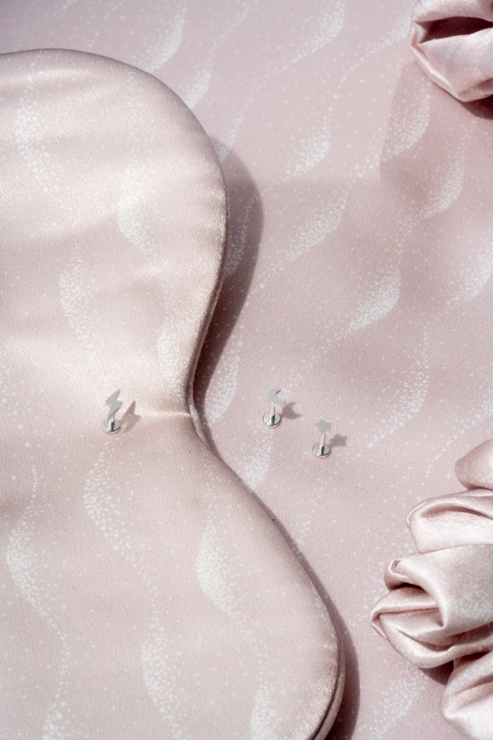 Lightning Threaded Flat Back Stud (Right Single) - Image 10