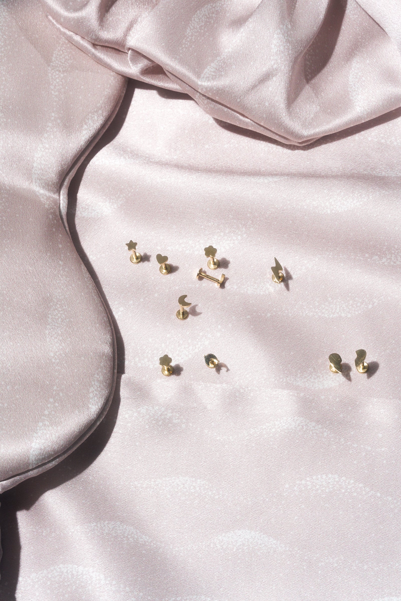 Lightning Threaded Flat Back Stud (Right Single) - Image 8