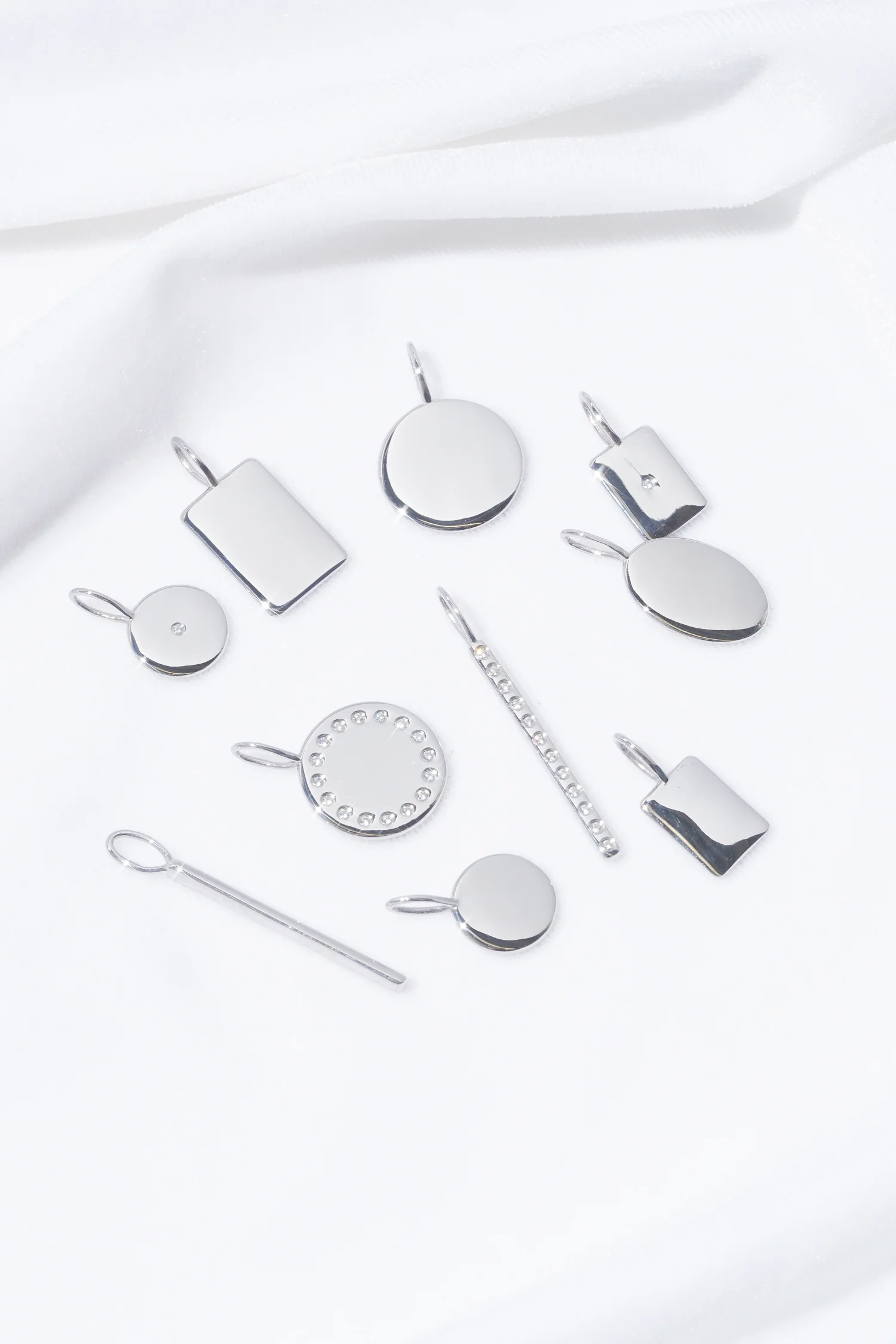 Liquid Rectangle Dot Pendant - Image 11