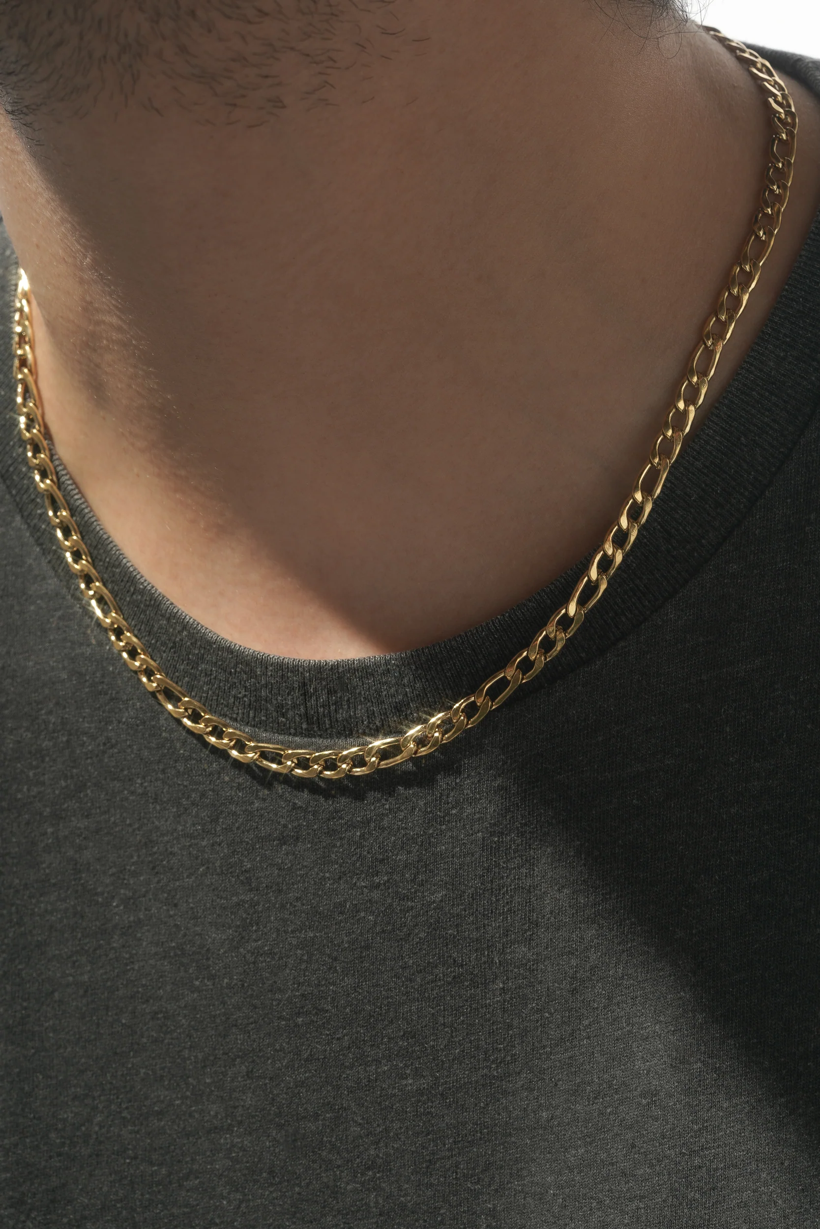 Medium Figaro Chain - Image 10