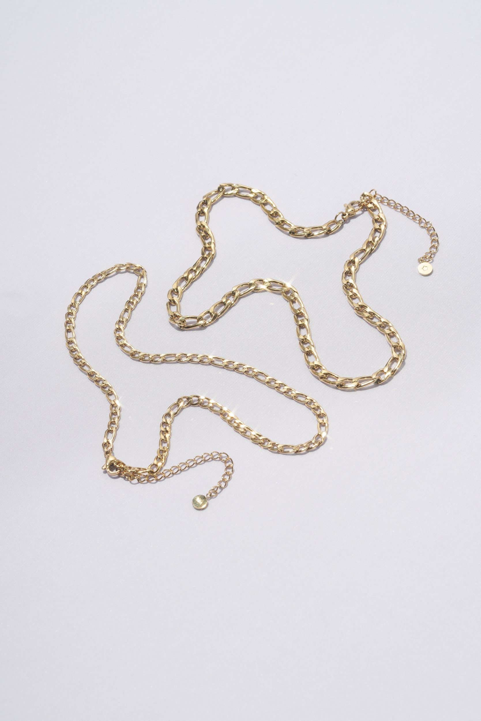 Medium Figaro Chain - Image 11