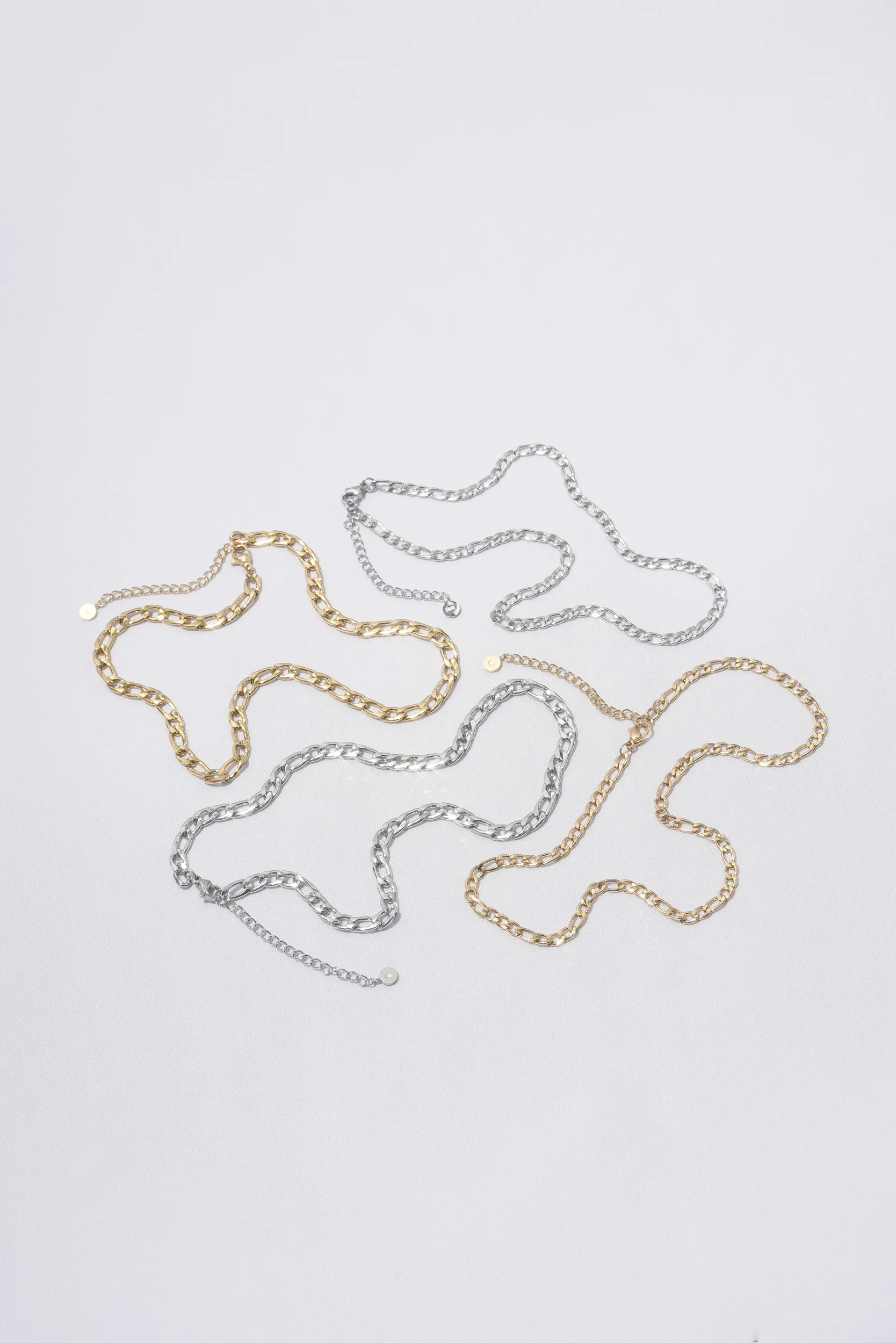 Medium Figaro Chain - Image 12