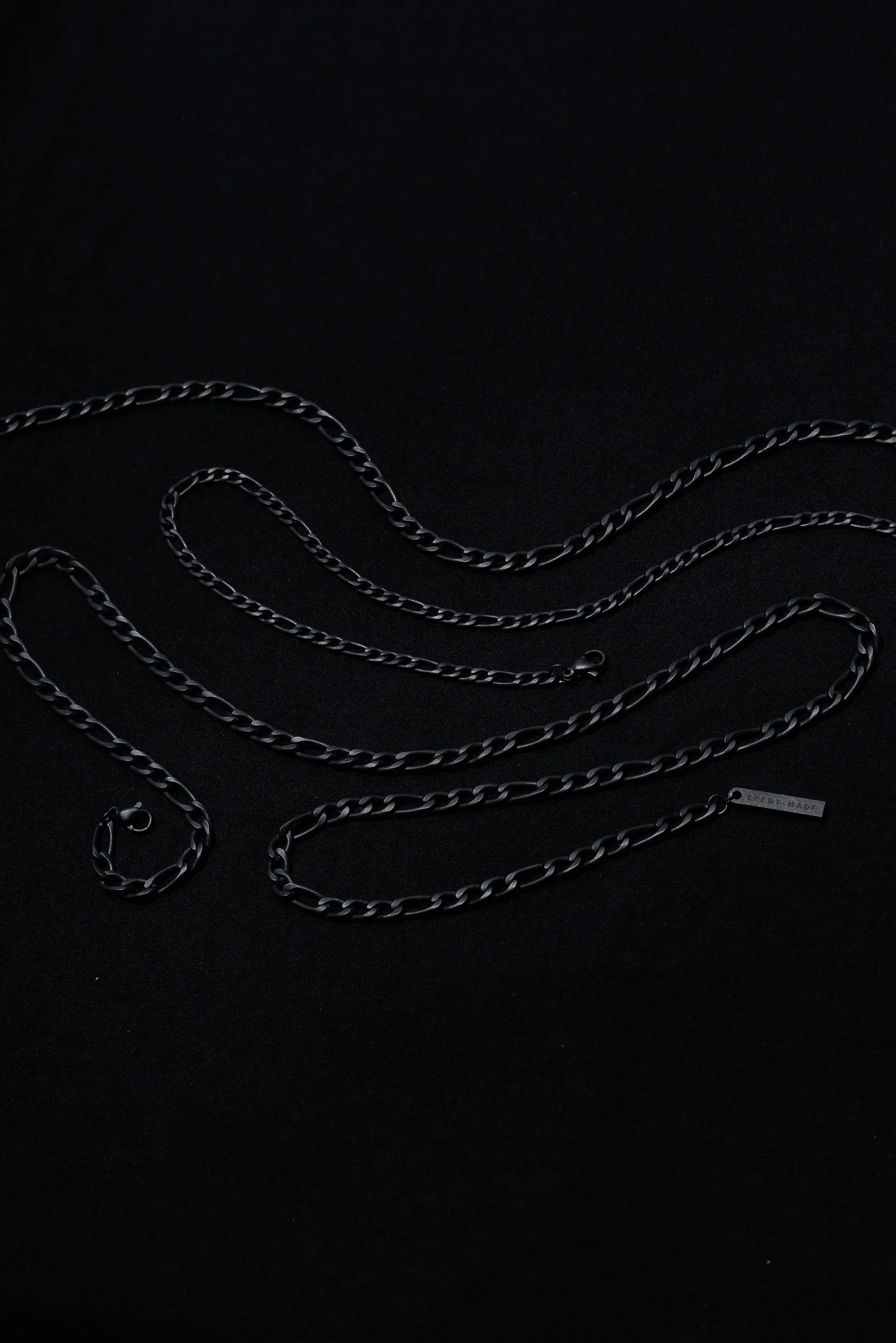 Medium Figaro Chain - Image 13