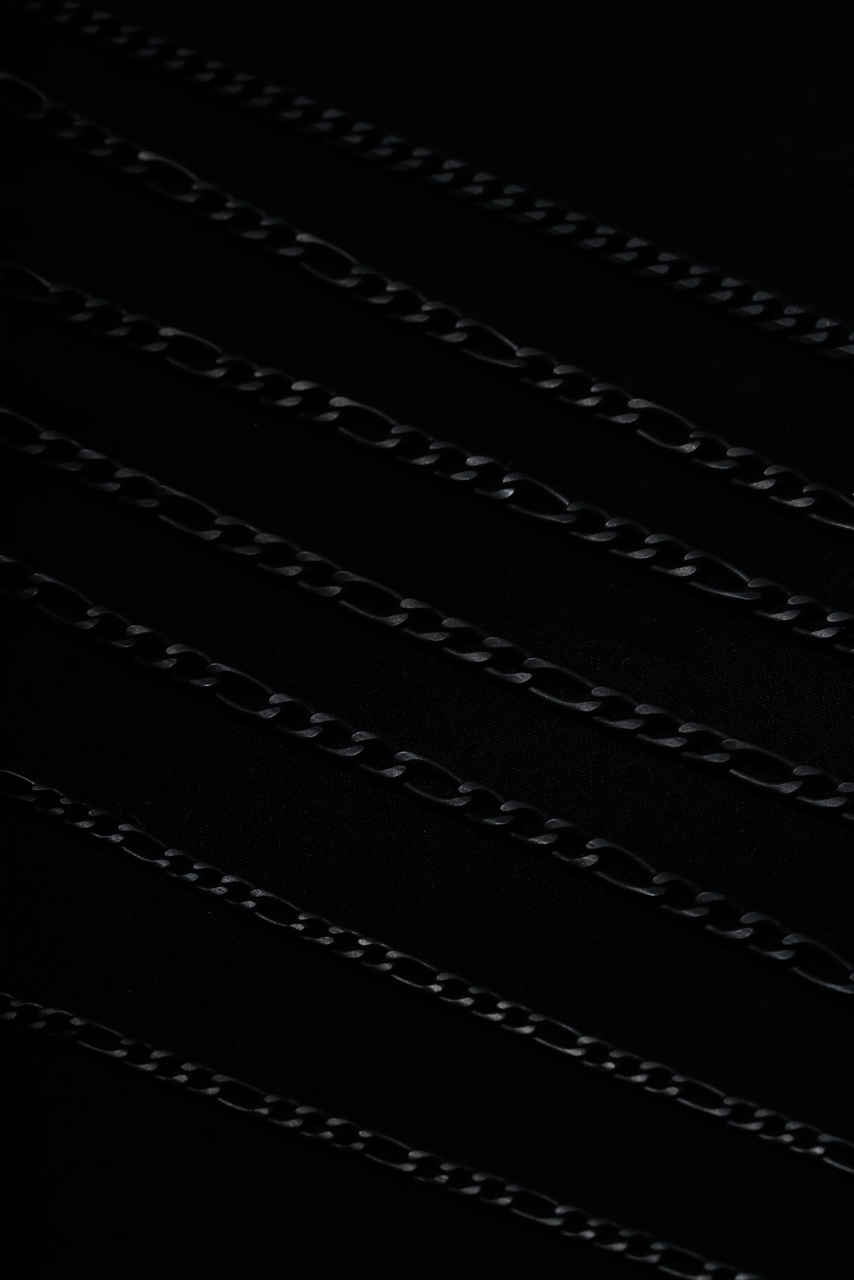 Medium Figaro Chain - Image 17