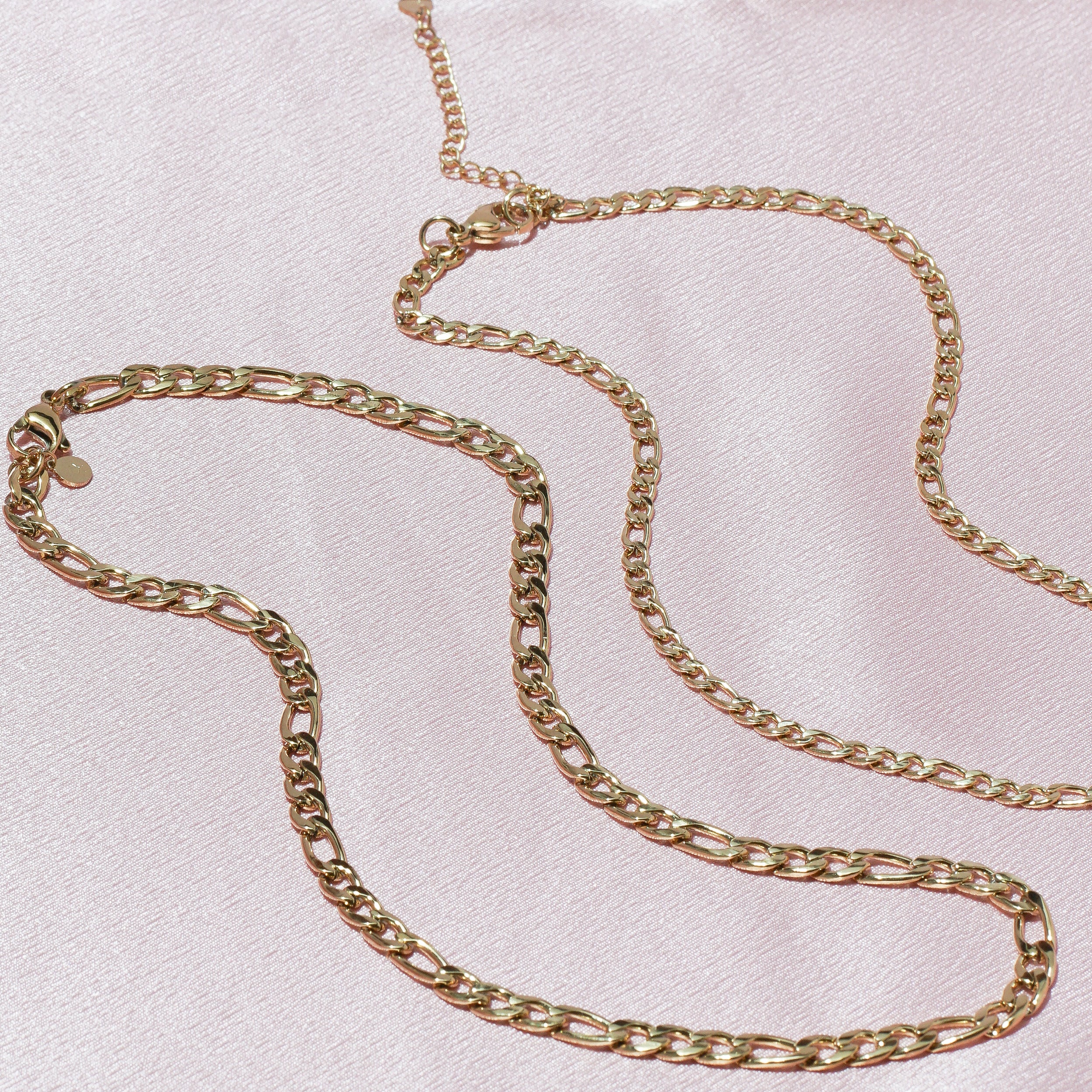 Medium Figaro Chain - Image 6