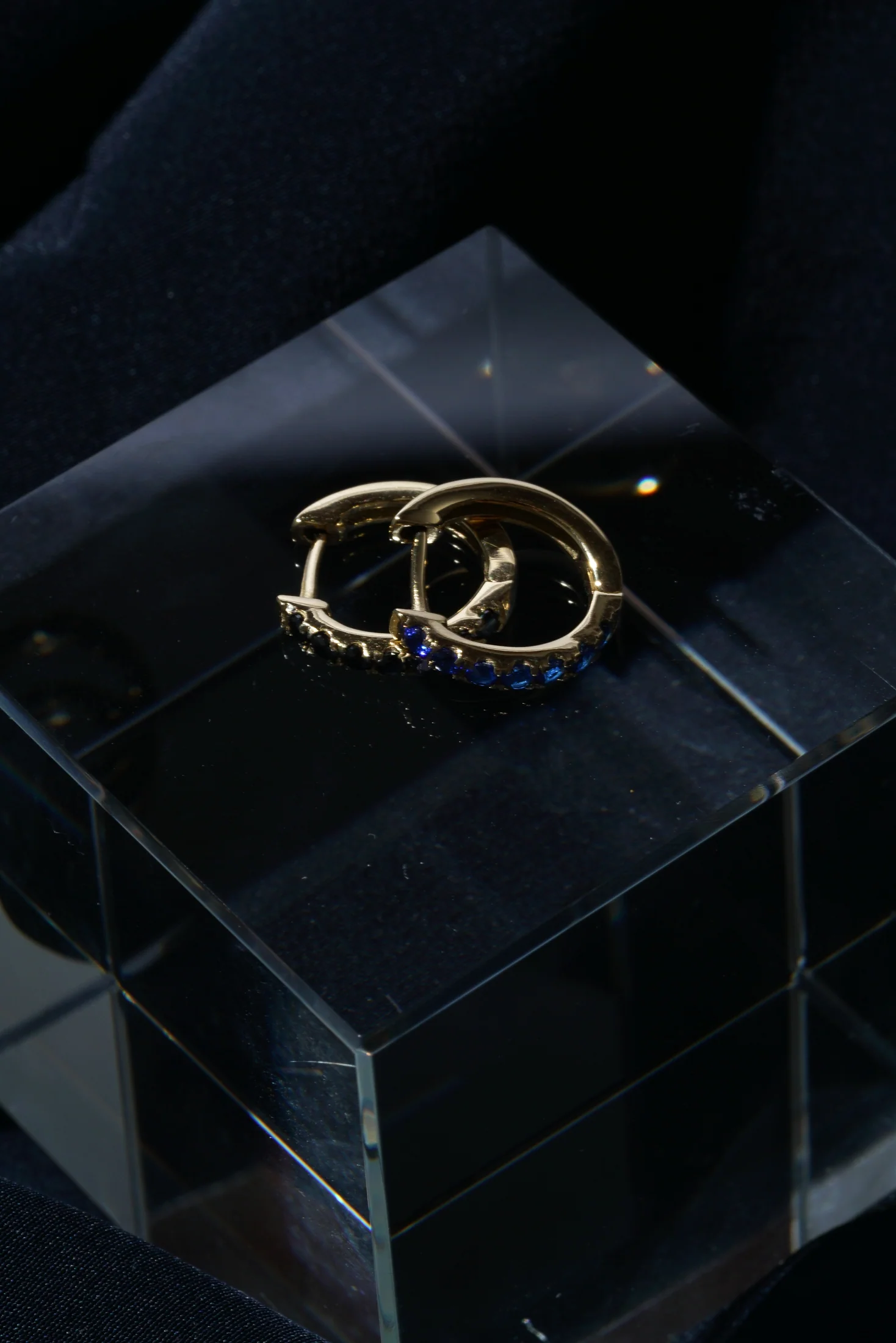 Sapphire Satellite Huggie (Single) - Image 5